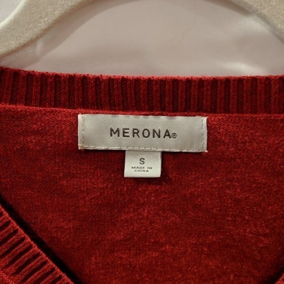 Sweater - Picture 2 of 3